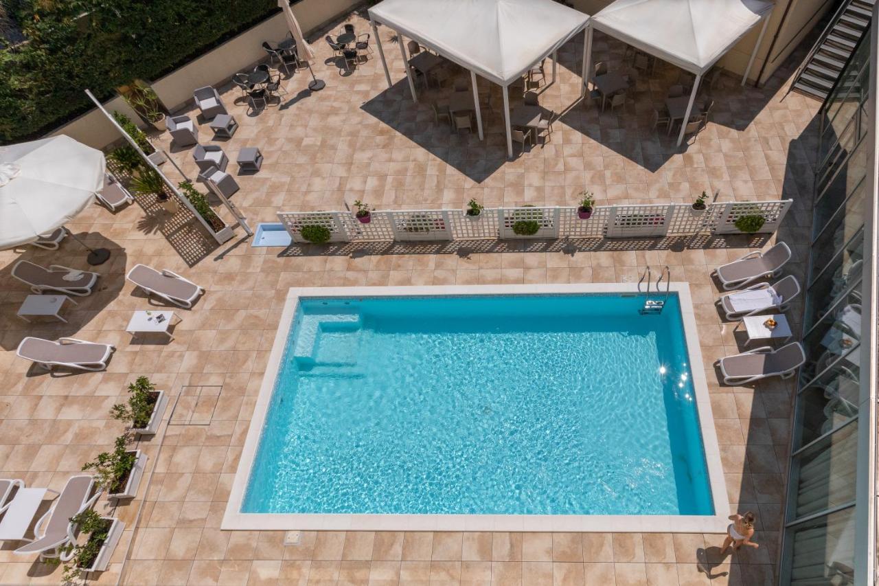 Hotel Concorde Camerano Buitenkant foto