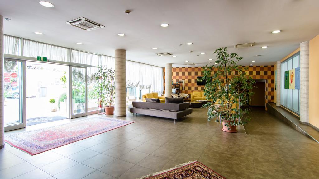 Hotel Concorde Camerano Buitenkant foto