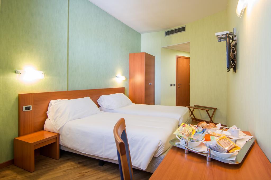 Hotel Concorde Camerano Buitenkant foto