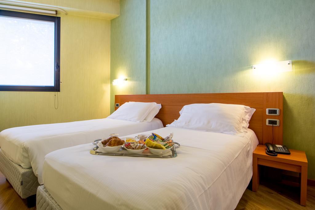Hotel Concorde Camerano Buitenkant foto