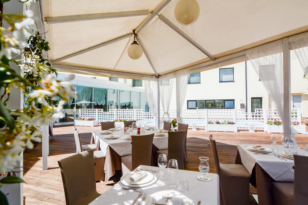 Hotel Concorde Camerano Buitenkant foto